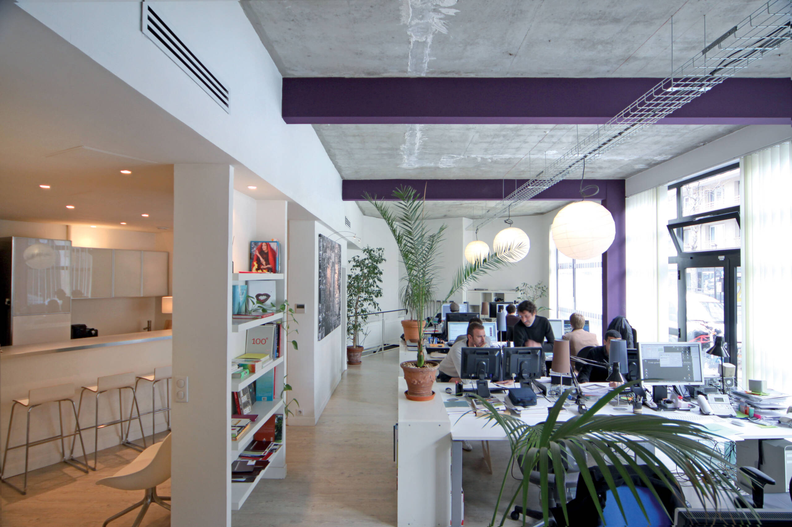 Des bureaux dans un boutique